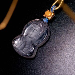 XSP065	Clear Quartz Seated Guanyin Pendant